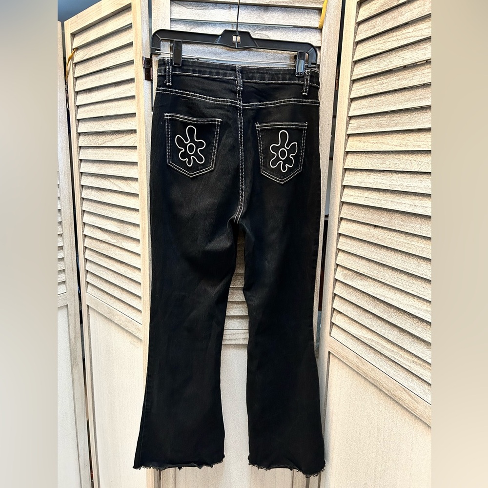 SHEIN Black Fray Hem Jeans Flower Design Women’s Size 4 Small Juniors Waist 26”